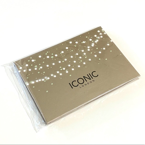 ICONIC LONDON
Blaze Chaser Face Palette - Picture 1 of 4